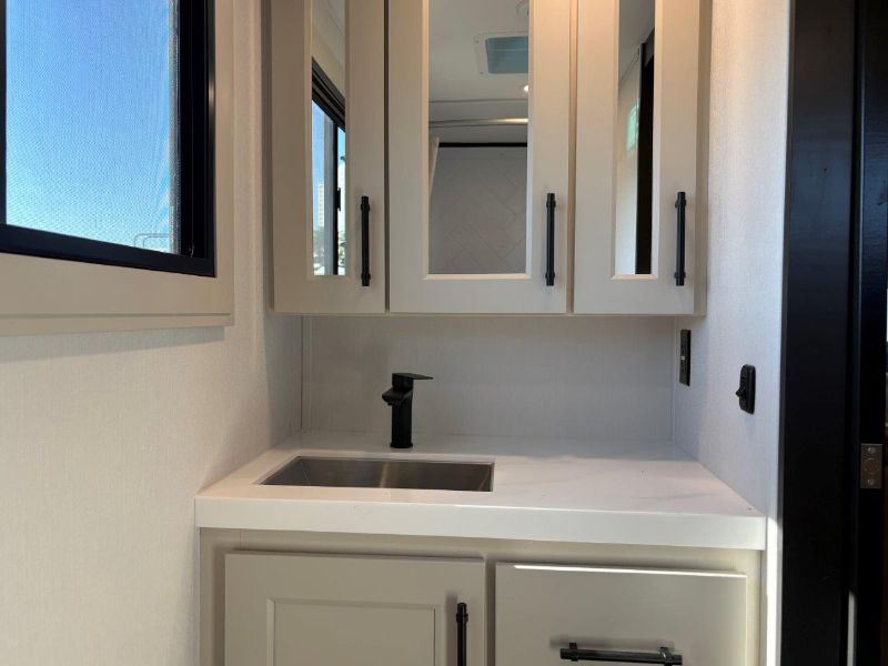 2026 Grand Design Solitude 414LJMJ - Image 23