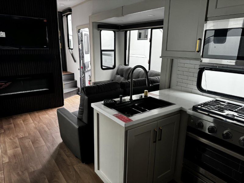 2026 Grand Design Influence 3904BH - Image 18