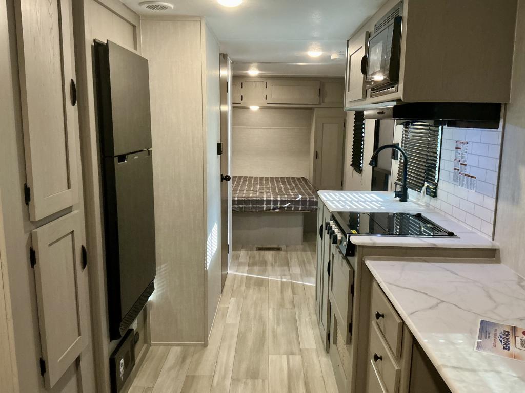 2025 COACHMEN 242MK - Image 23
