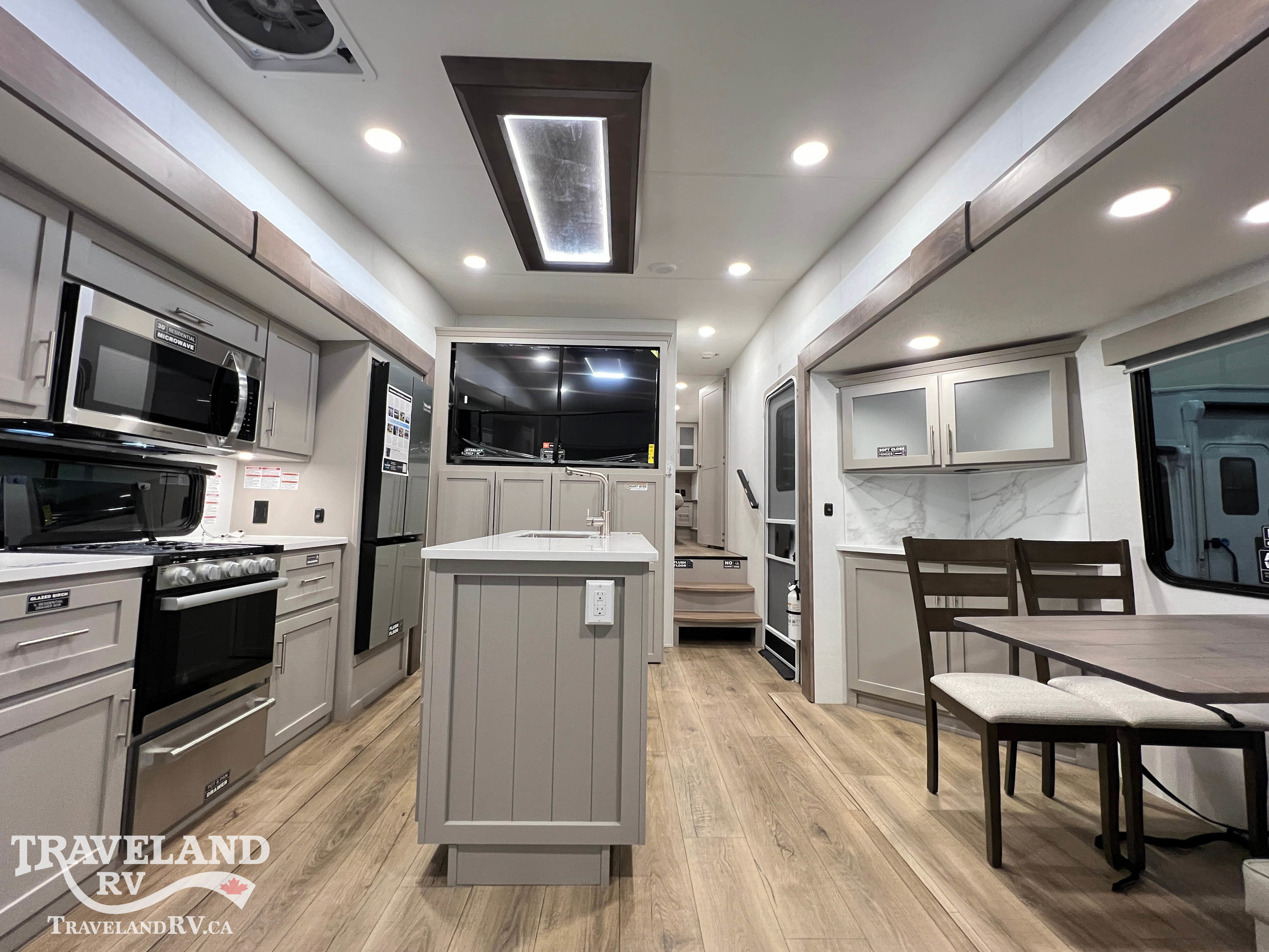 2026 Alliance RV AVENUE 25RL - Image 4