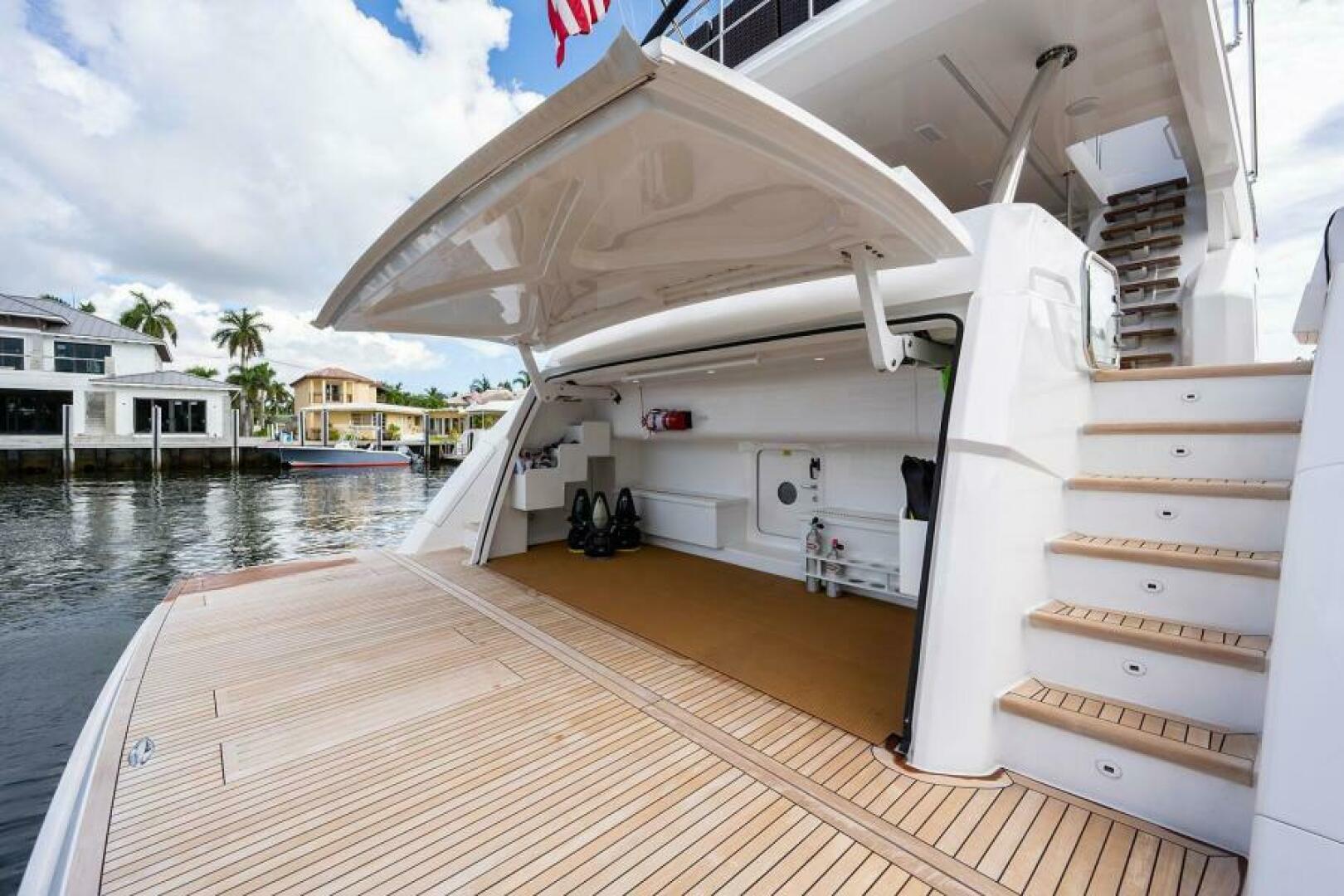 2018 Viking Enclosed Flybridge - Image 73