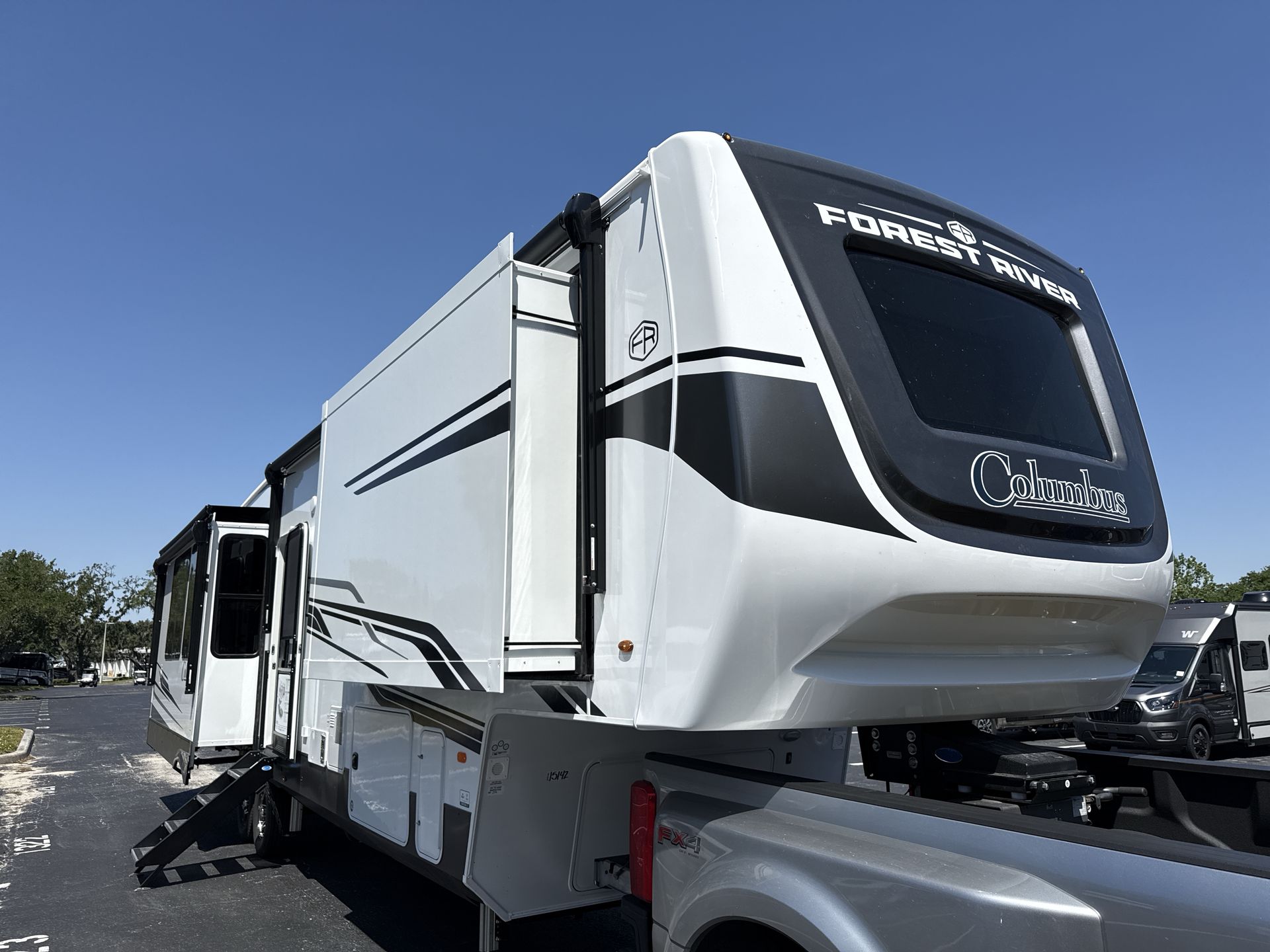2025 Palomino Columbus