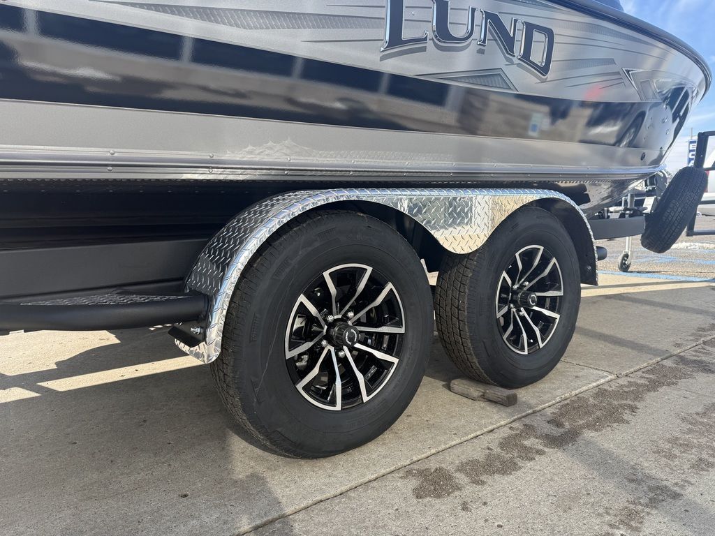 2026 Lund 2075 Impact XS Sport - Image 6