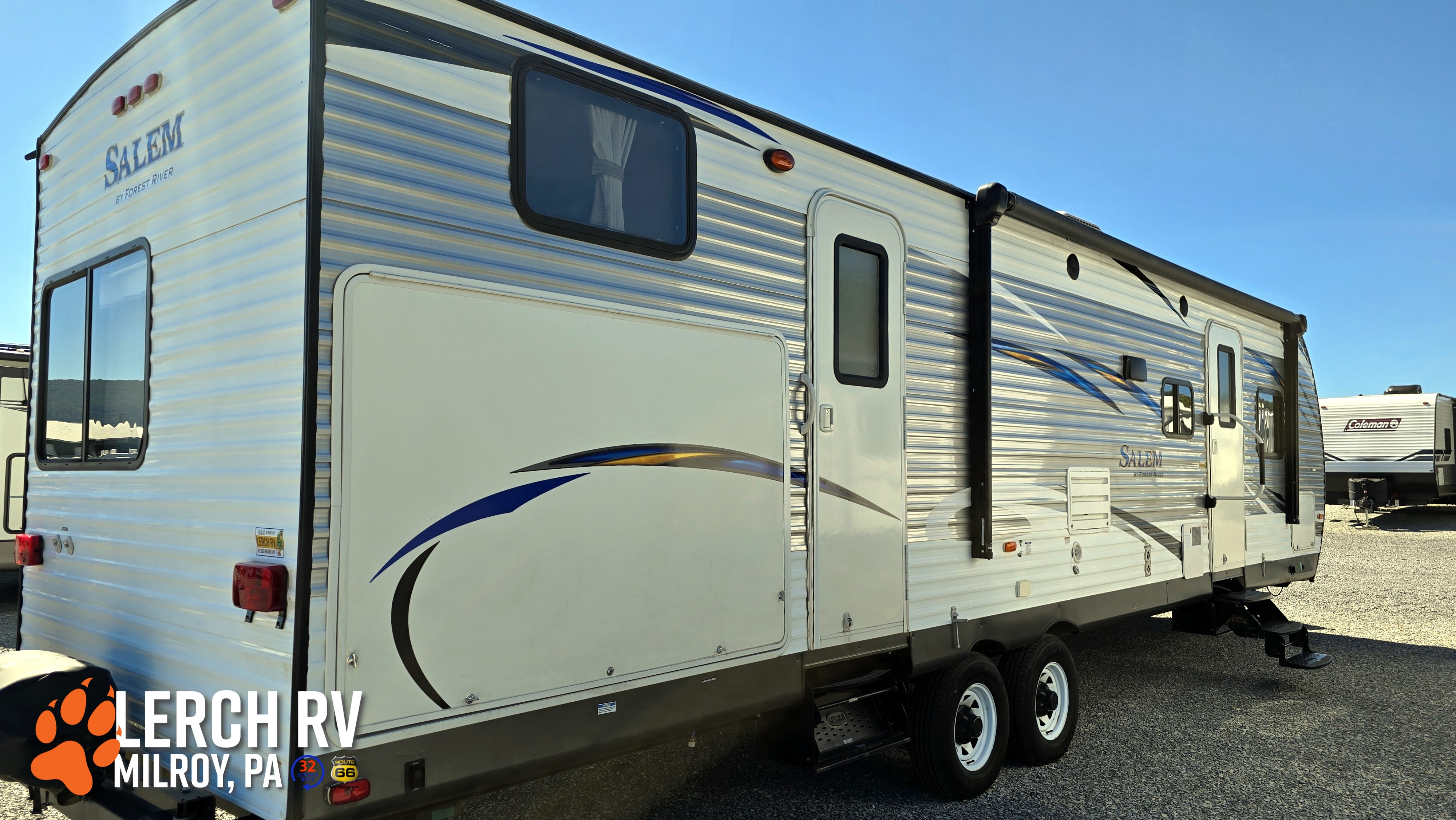 2017 Forest River Salem T32BHDS - Image 3