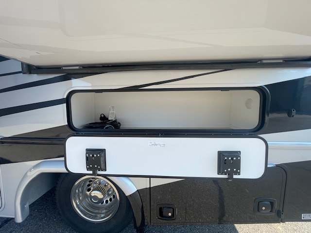 2026 SUNSEEKER 2400 BDSD - Image 6