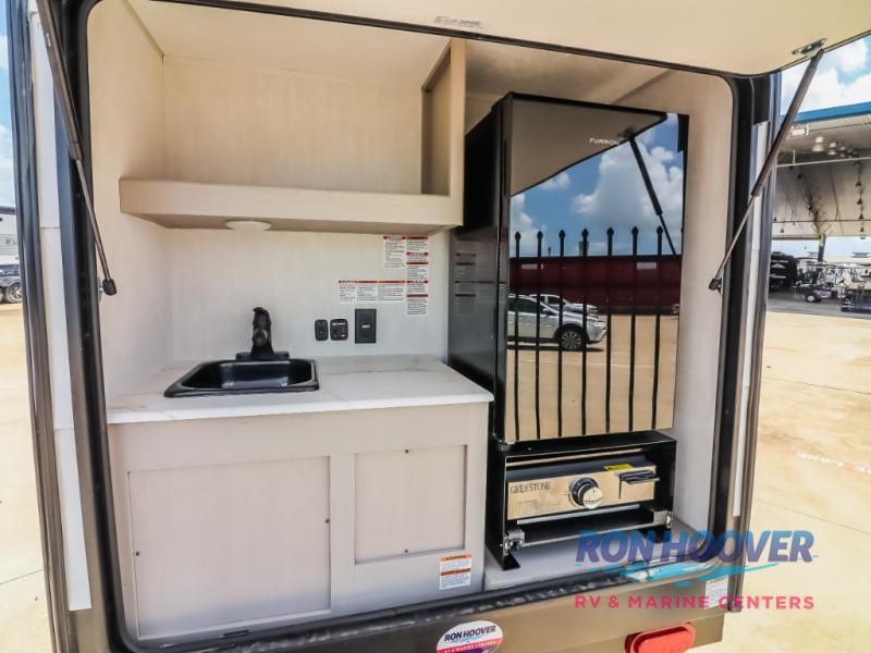 2025 COACHMEN VIKING 9000ROK - Image 15
