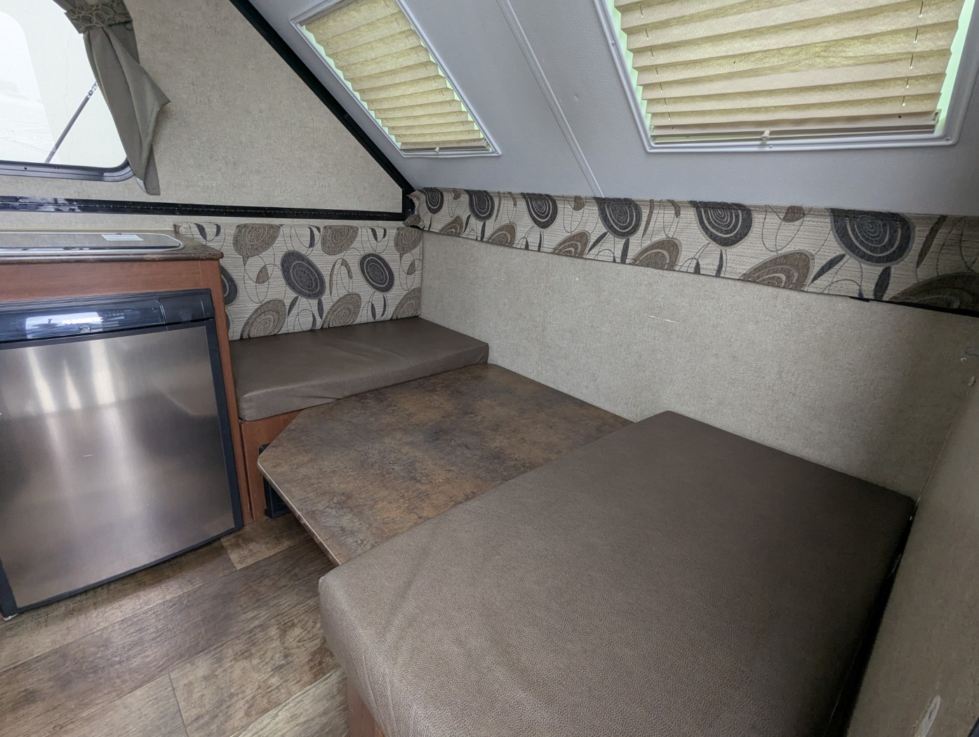 2016 Forest River Rockwood Hard Side A192HW - Image 8