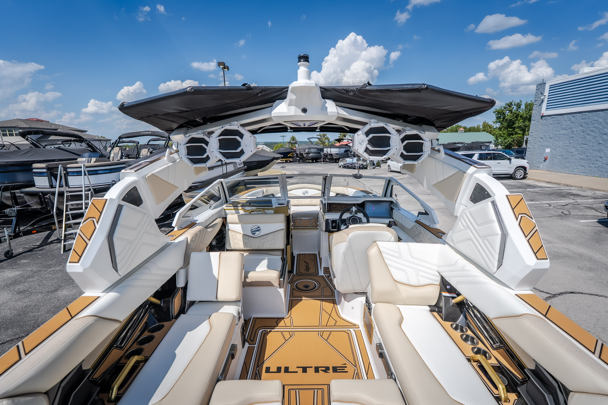 2027 Tigé Ultré 23ZX - Image 29