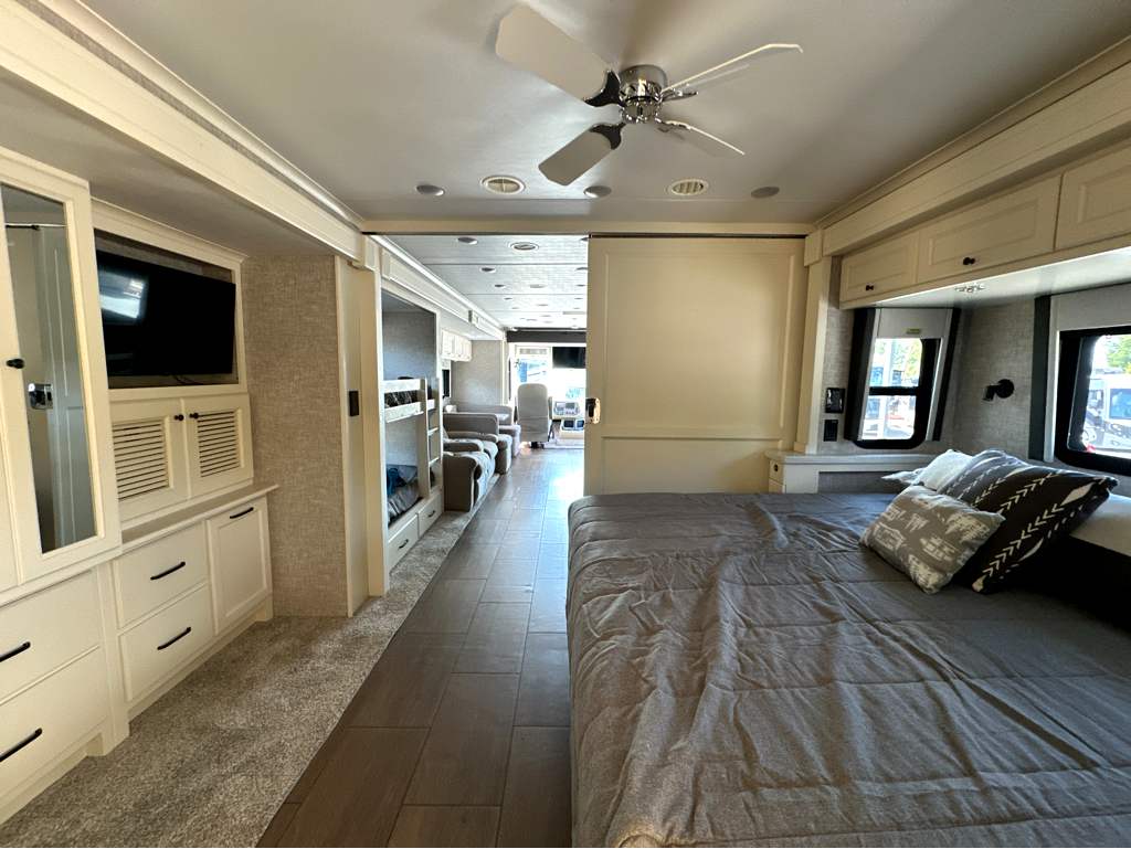 2019 TIFFIN ALLEGRO 34 PA - Image 26