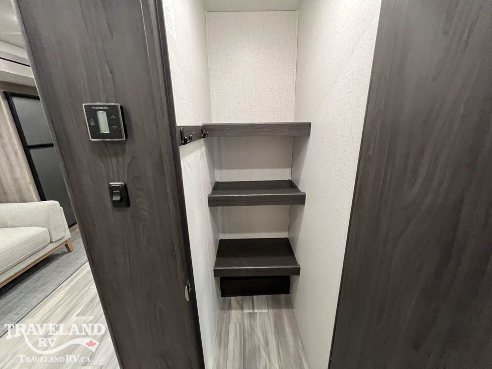 2022 Winnebago Voyage V2427RB - Image 9