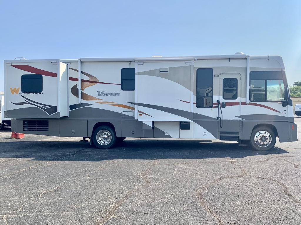 2007 WINNEBAGO VOYAGE 35A FORD - Image 4