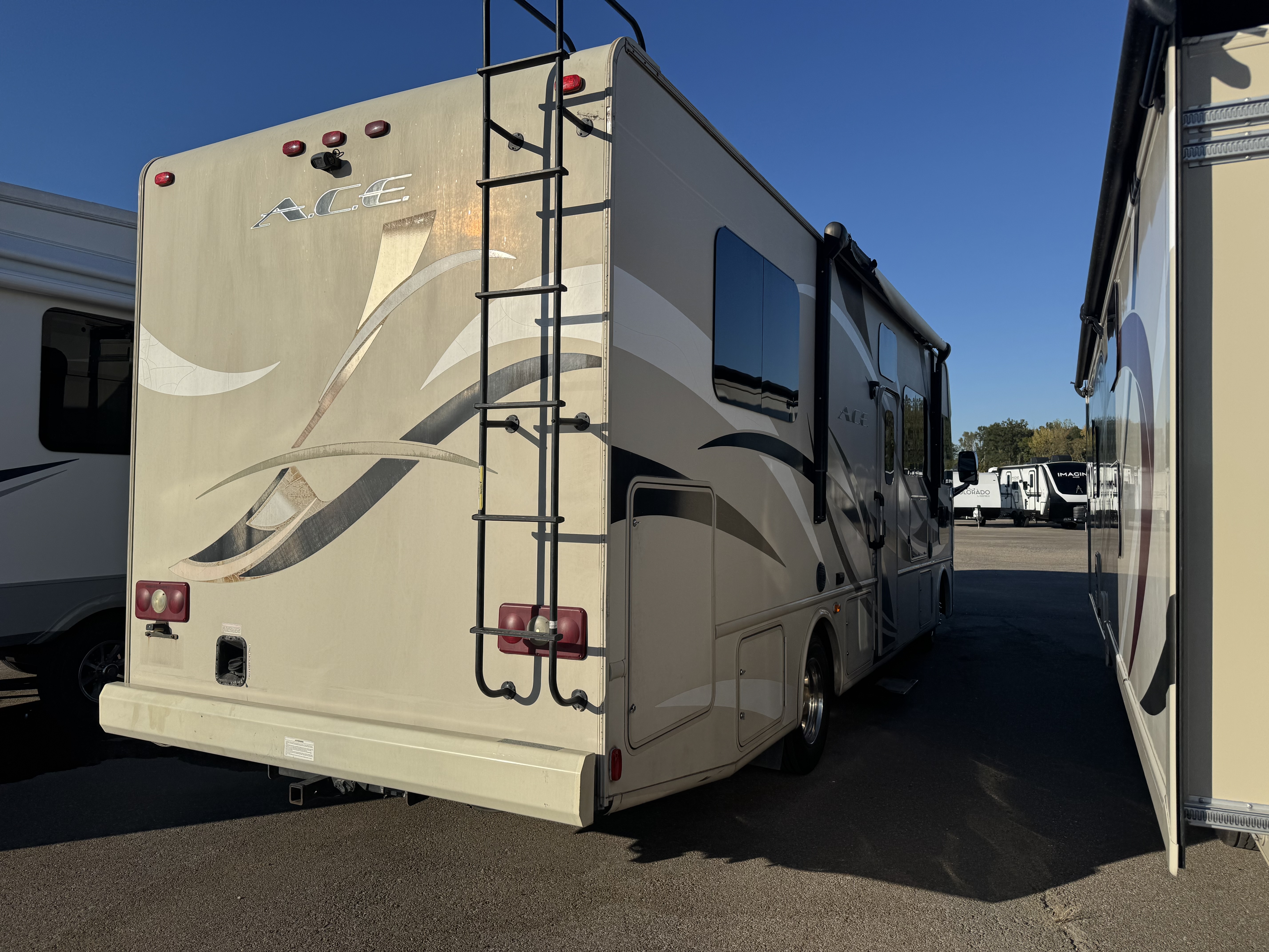 2015 Thor Motor Coach ACE 29.2 - Image 3