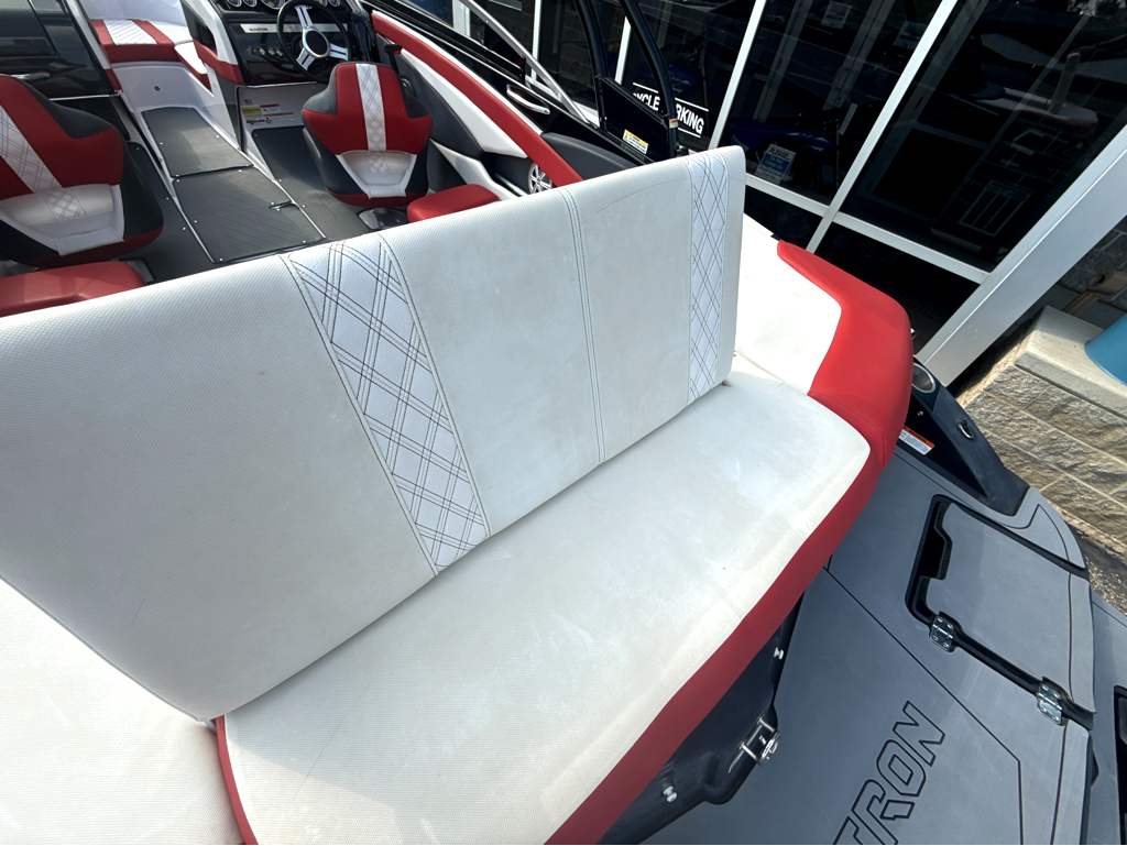 2016 Glastron GTS225 - Image 8