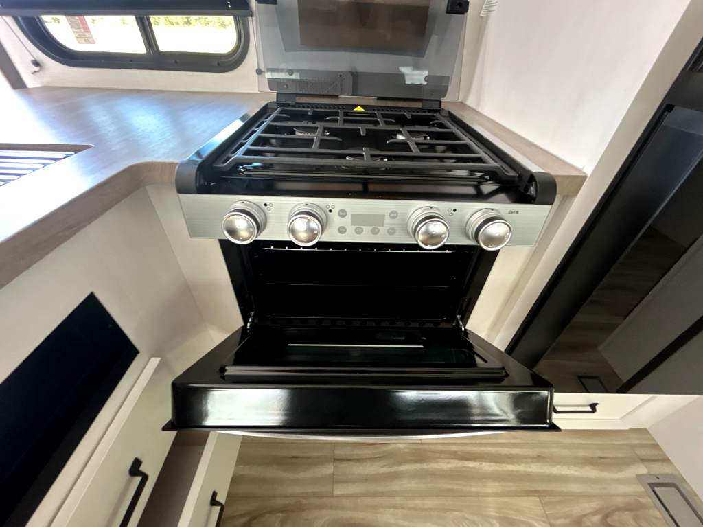 2027 VENTURE RV SIENNA 281VQB - Image 20