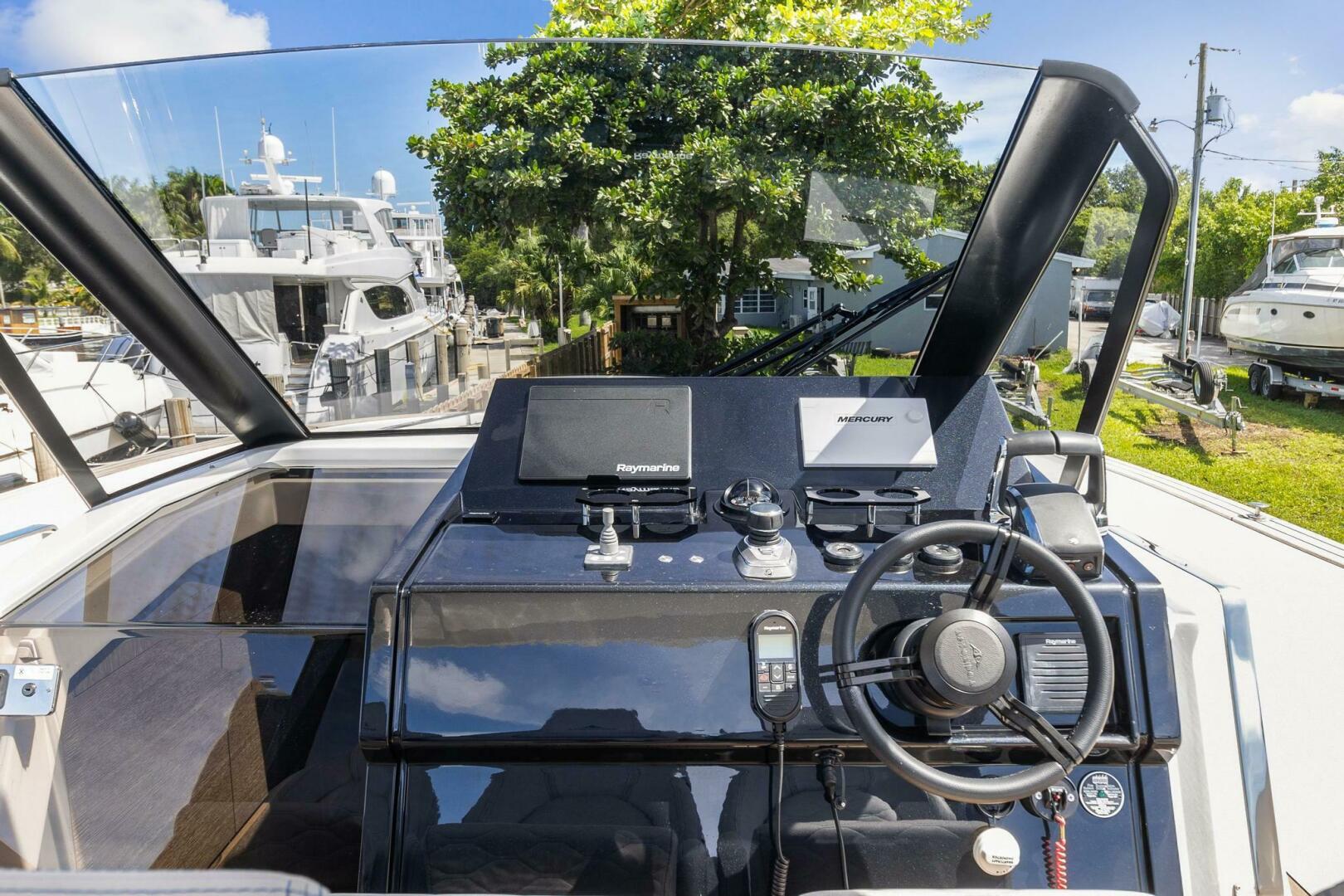 2023 Astondoa 377 Coupe Outboard - Image 13