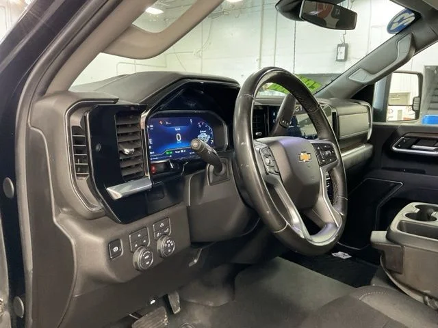2025 Chevrolet Silverado 2500HD 4WD Crew Cab 159" LT - Image 13