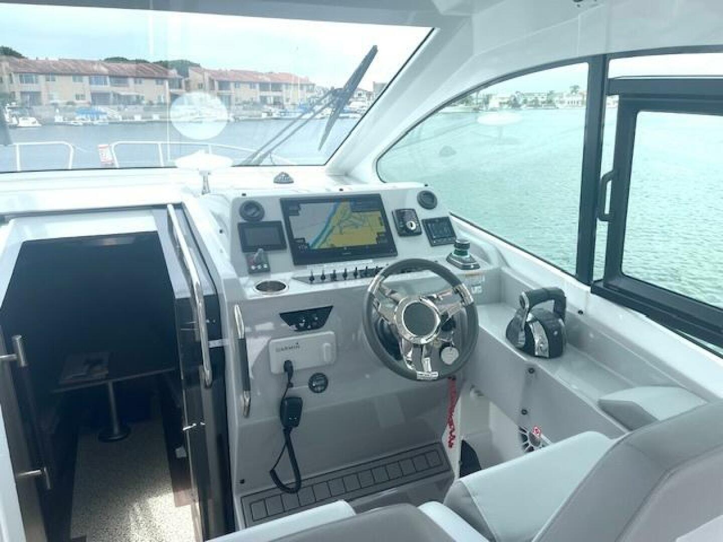 2022 Beneteau 32 Gran Turismo - Image 14