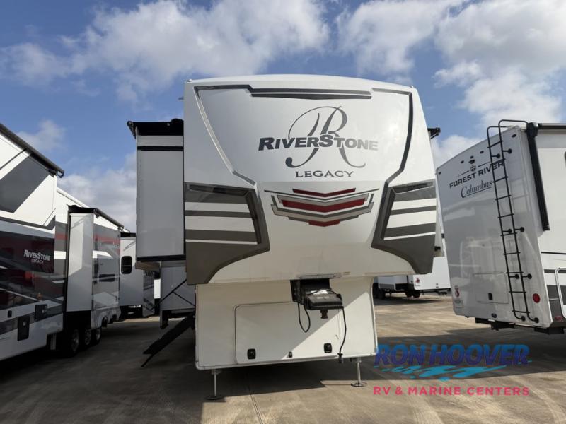 2025 FOREST RIVER 421FK - Image 6