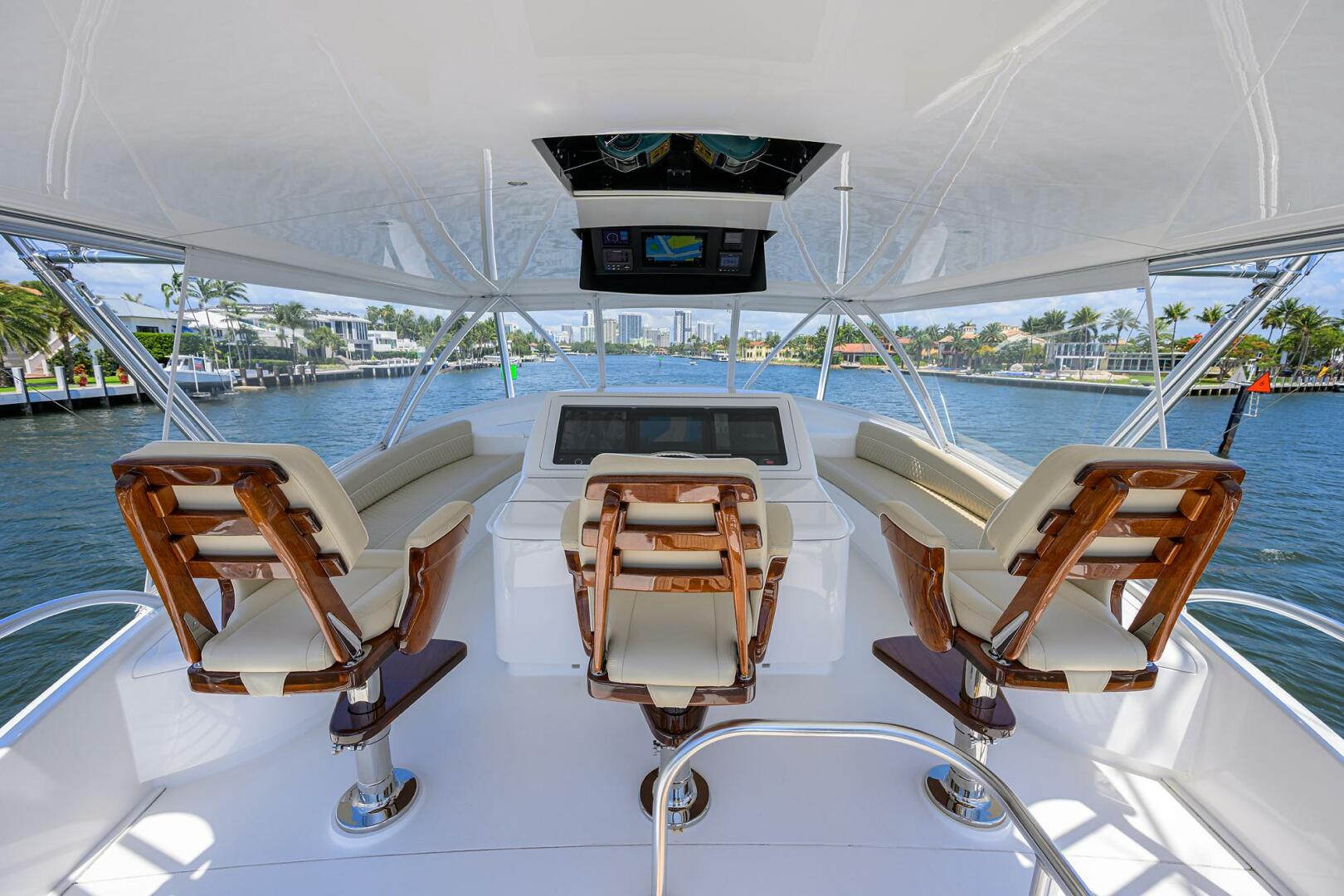 2021 Viking 72 Convertible - Image 26