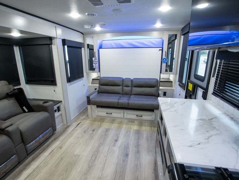 2026 Jayco Jay Feather 19MRK - Image 18