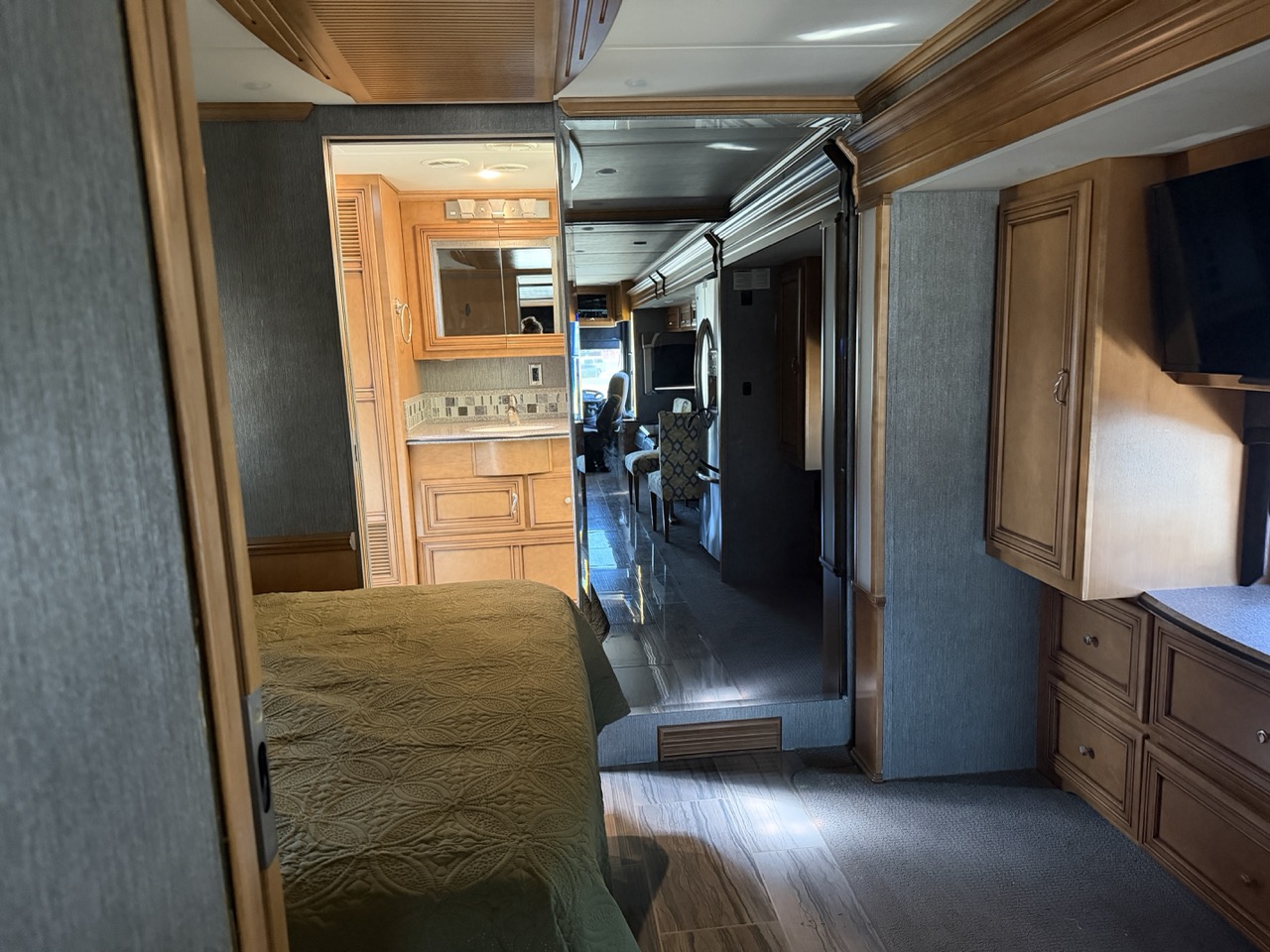 2015 Newmar Ventana 3636 - Image 13