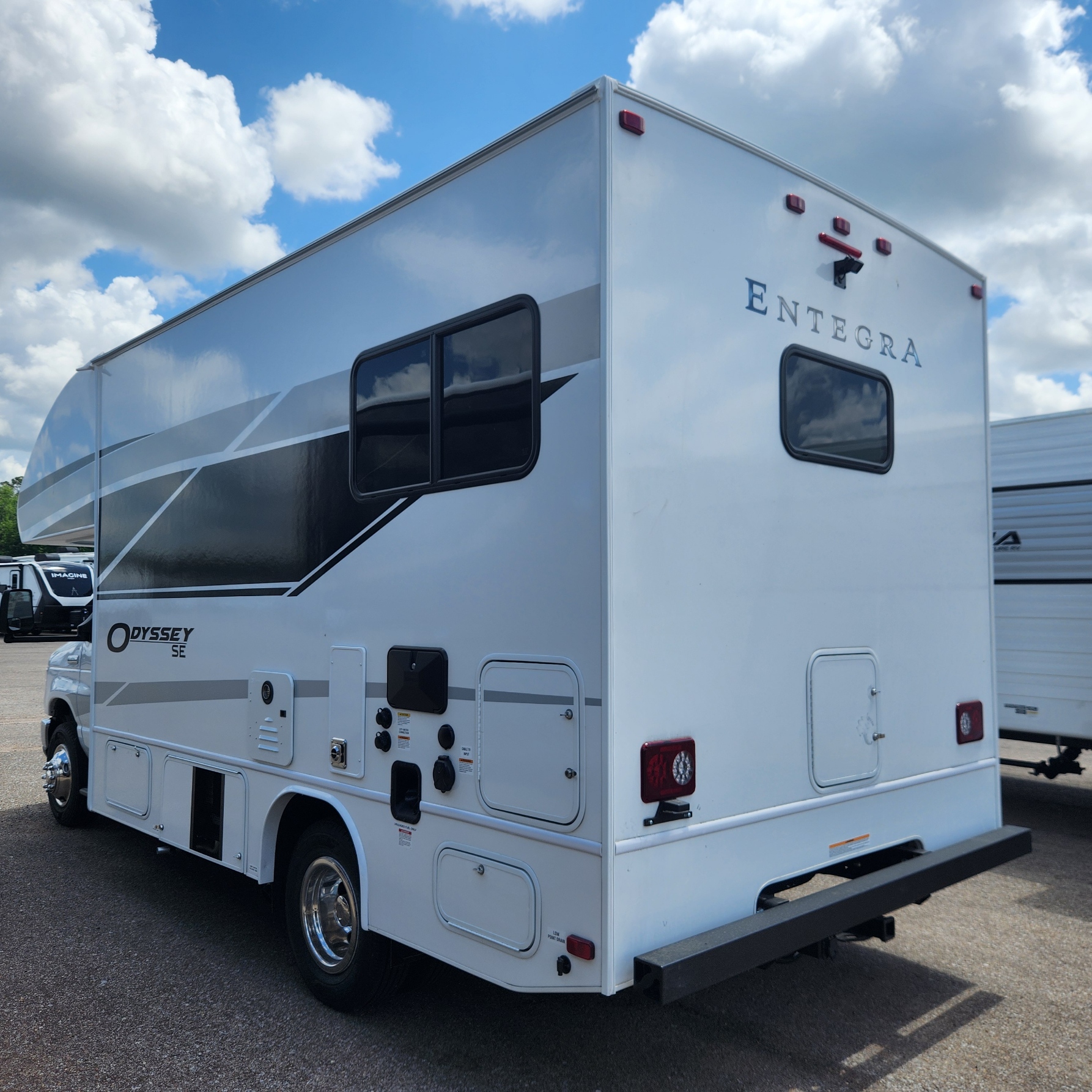 2027 ENTEGRA COACH ODYSSEY SE 20LF - Image 3