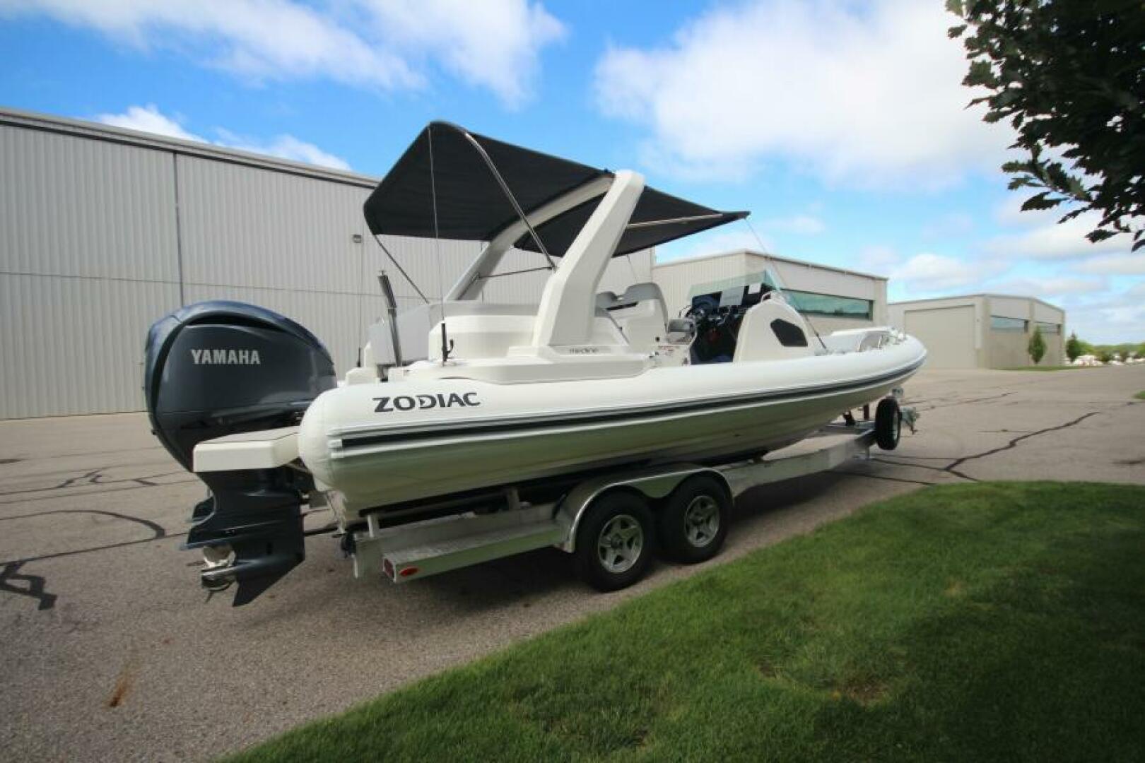 2024 Zodiac Medline 9 NEO - Image 10