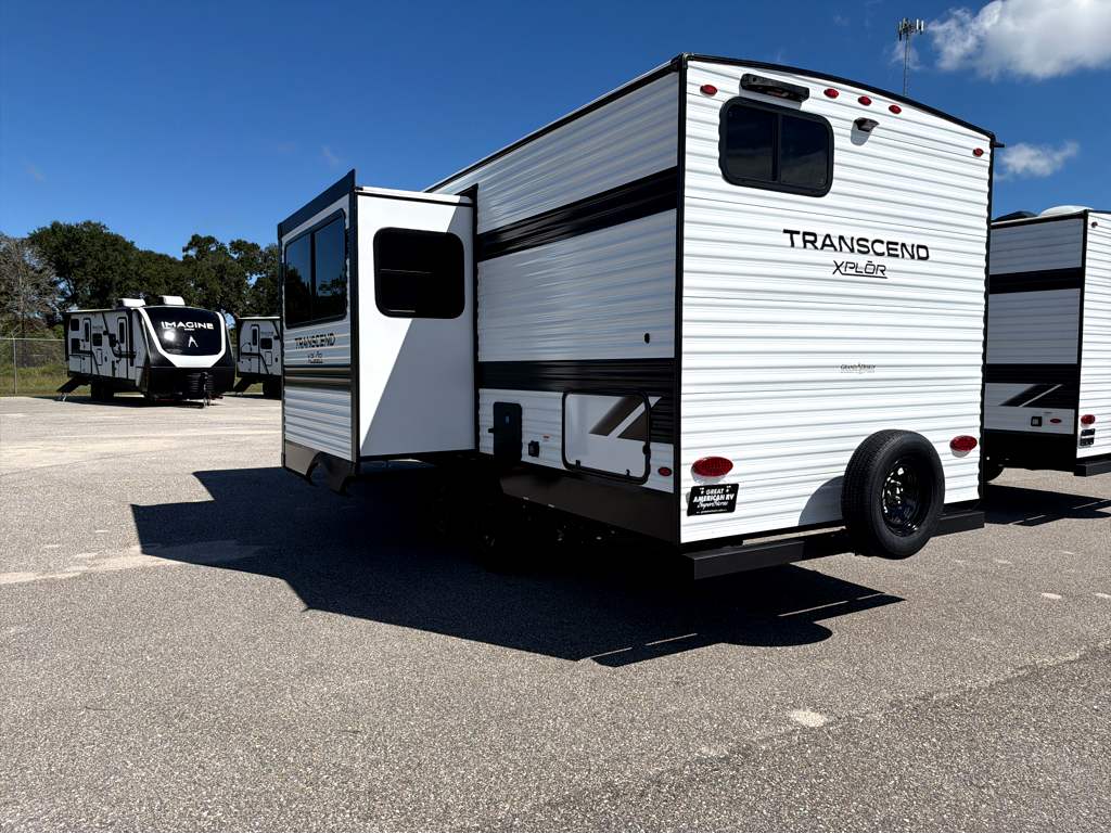 2027 GRAND DESIGN TRANSCEND 23BHX - Image 4