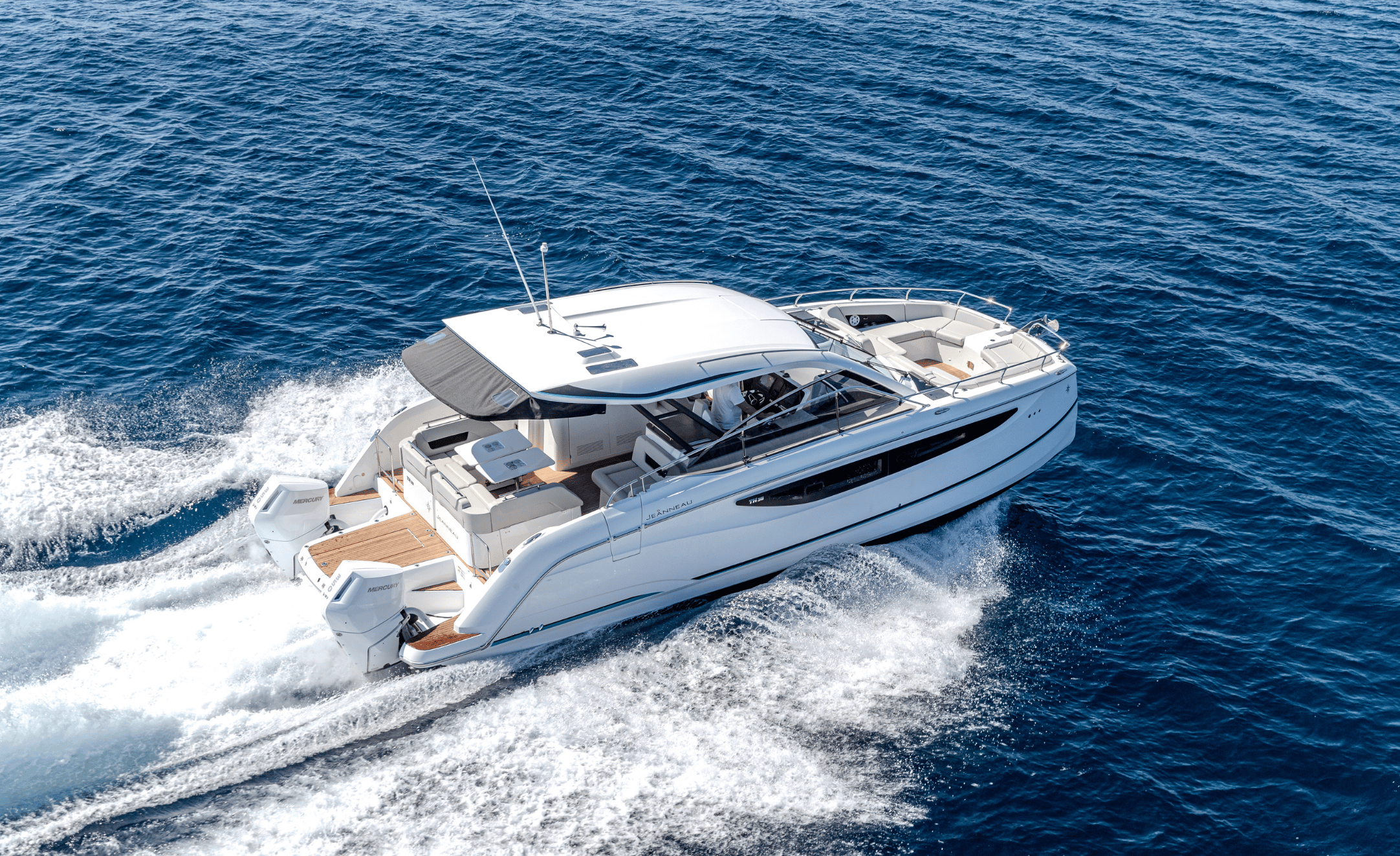 2027 Jeanneau TH38 - Image 10