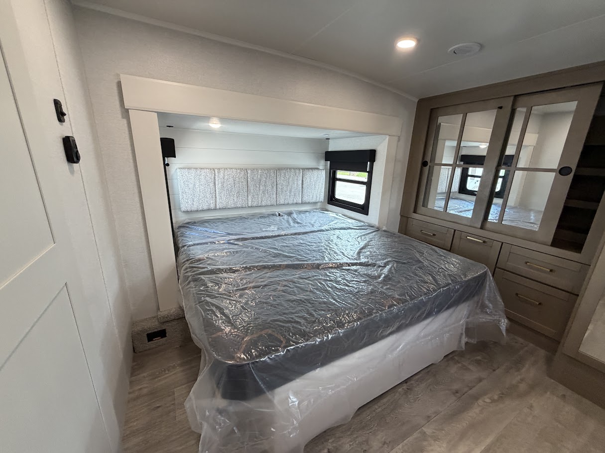 2027 JAYCO EAGLE 321RSTS - Image 39