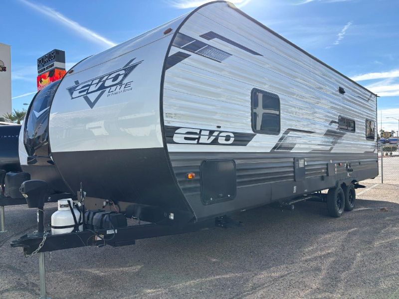 2023 FOREST RIVER EVO LITE 252SS - Image 2