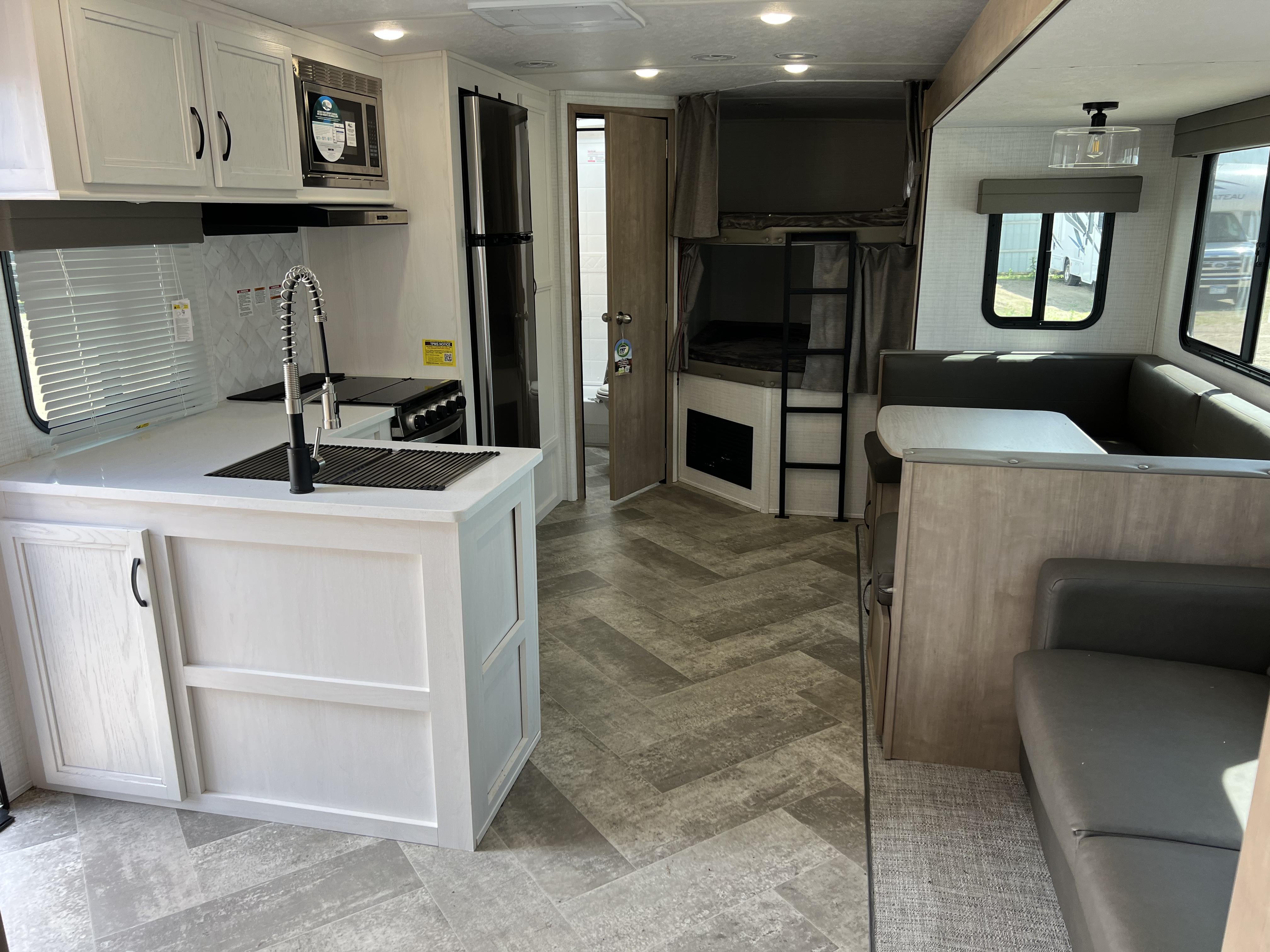 2023 PALOMINO SOLAIRE 294BHS - Image 13