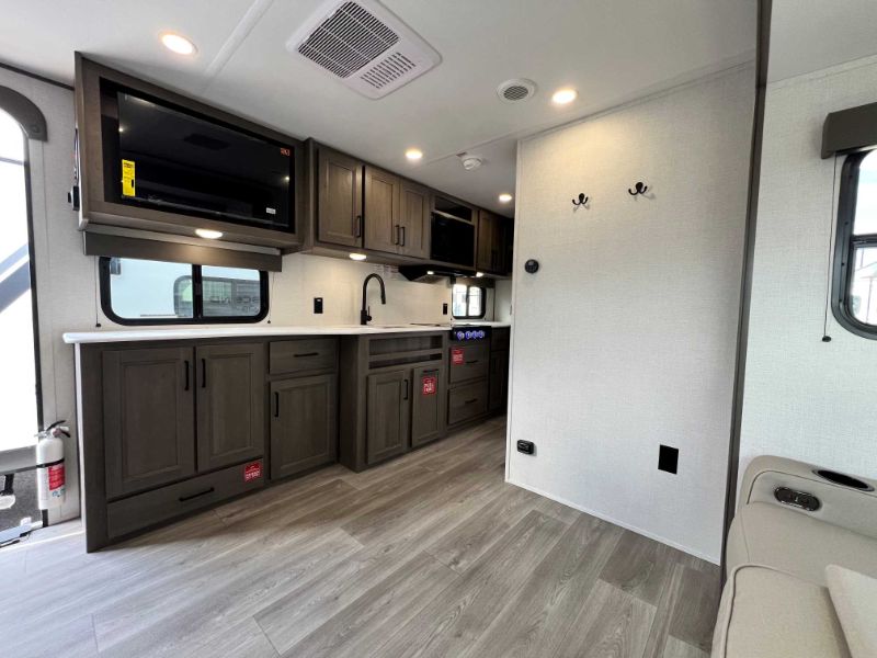 2026 Grand Design Transcend XPLOR 20MKX - Image 11
