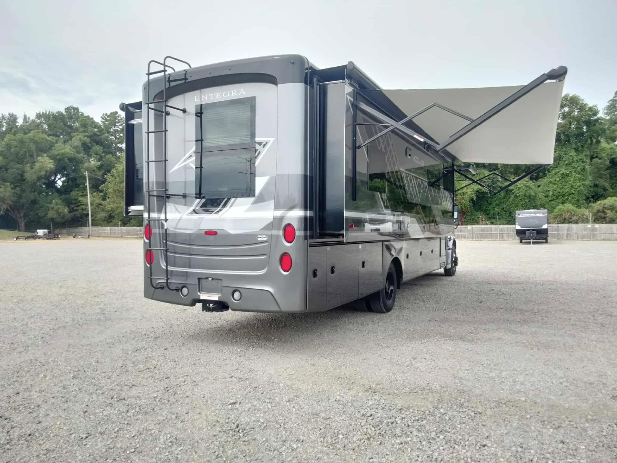 2026 ENTEGRA COACH ACCOLADE 37M - Image 6