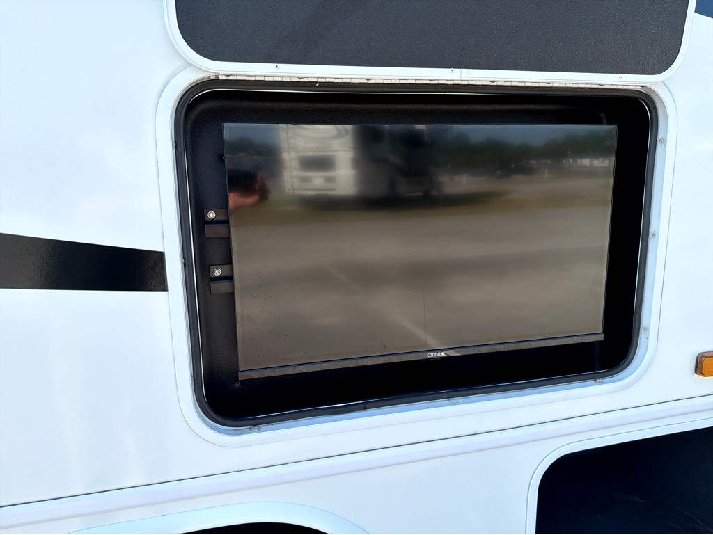2025 ENTEGRA COACH ODYSSEY 30Z - Image 7