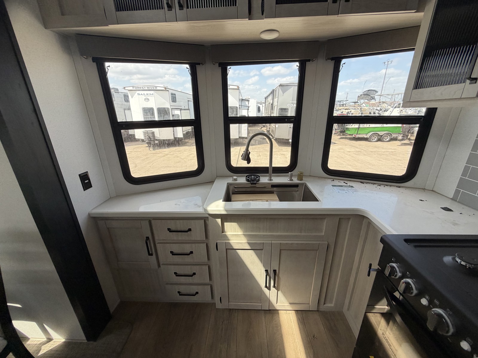 2026 PALOMINO 403LFT - Image 30