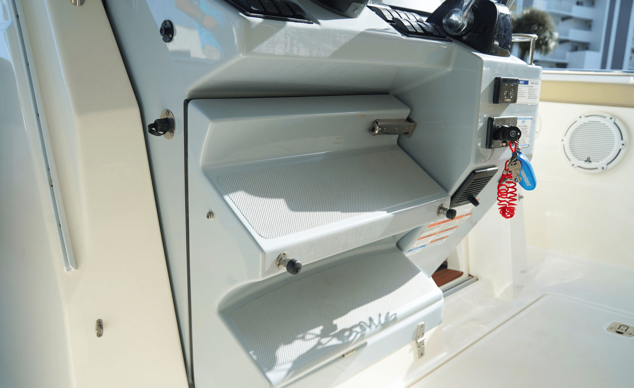 2020 PURSUIT S328 - Image 38