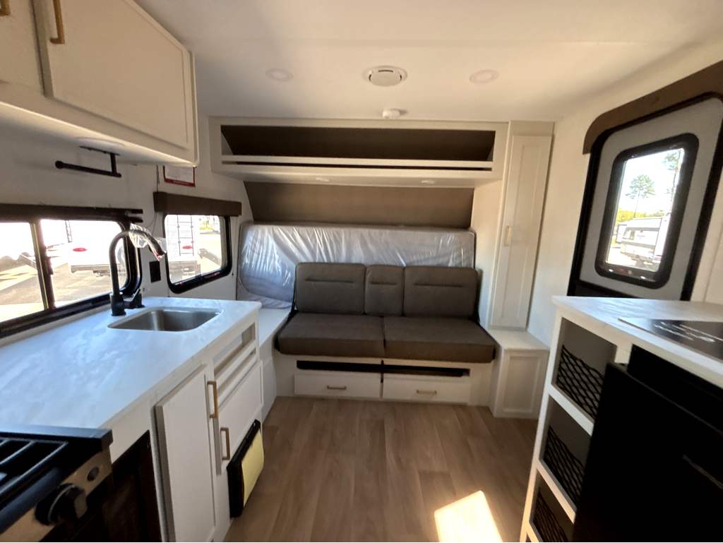 2026 GRAND DESIGN TRANSCEND 131DL - Image 16