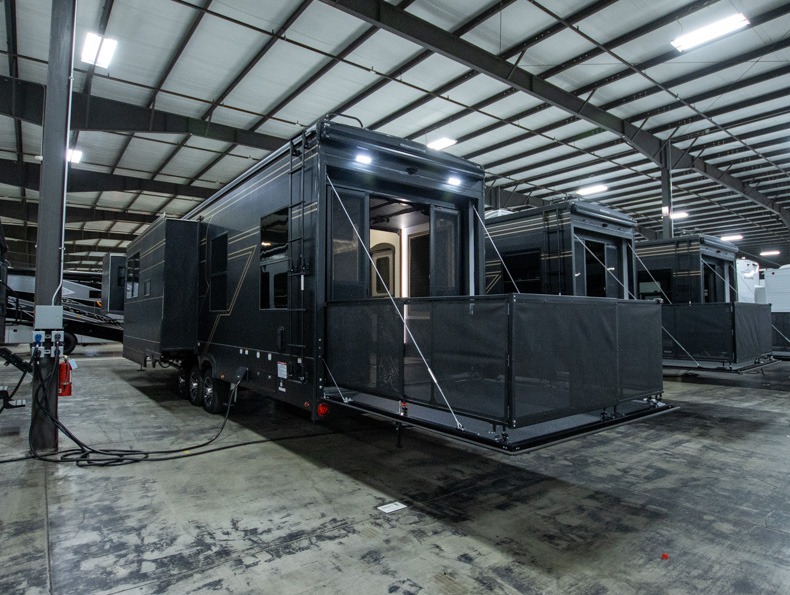 2026 Keystone Raptor 444 - Image 3