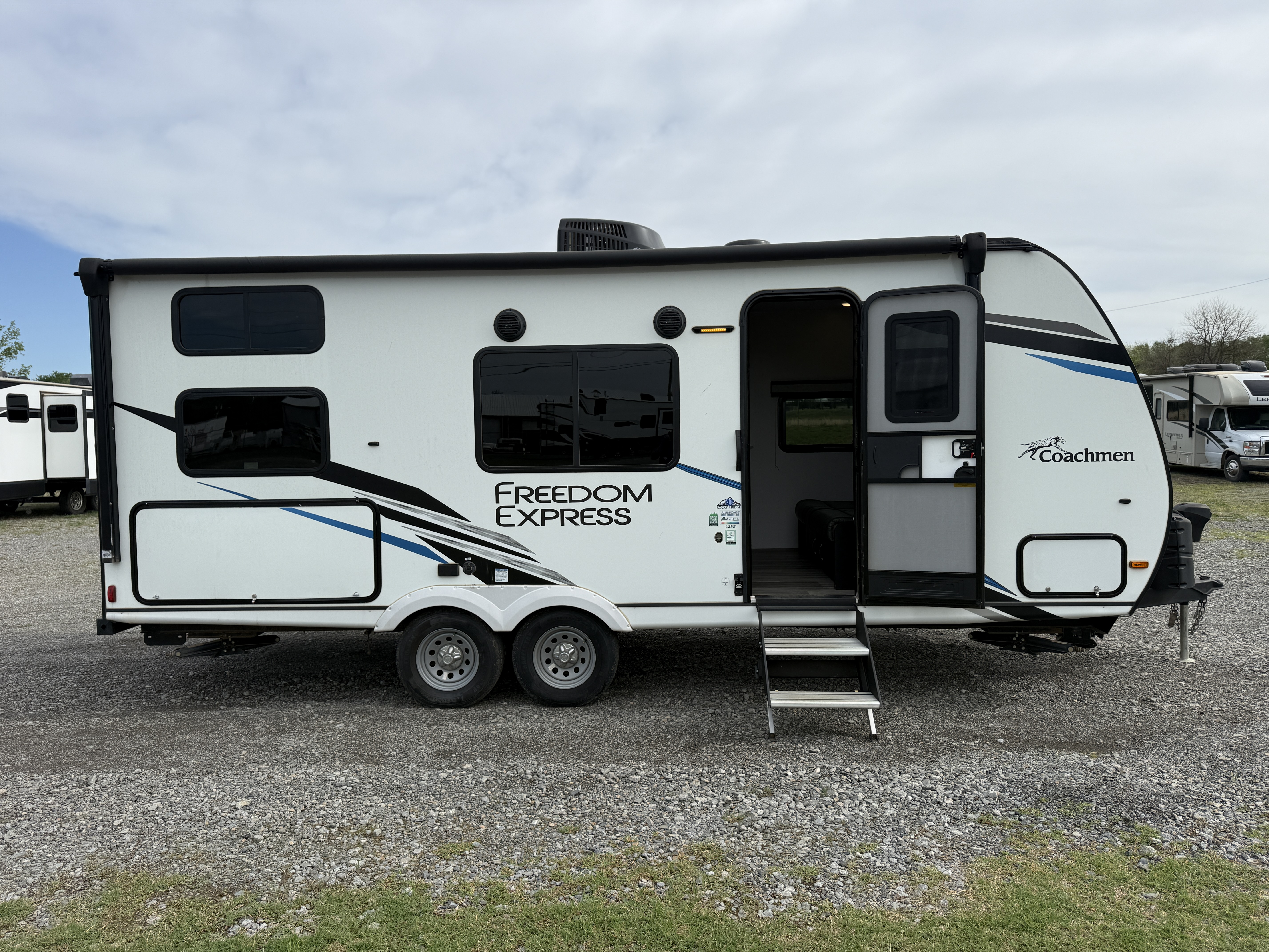 2023 Coachmen Freedom Express Select 22SE - Image 10