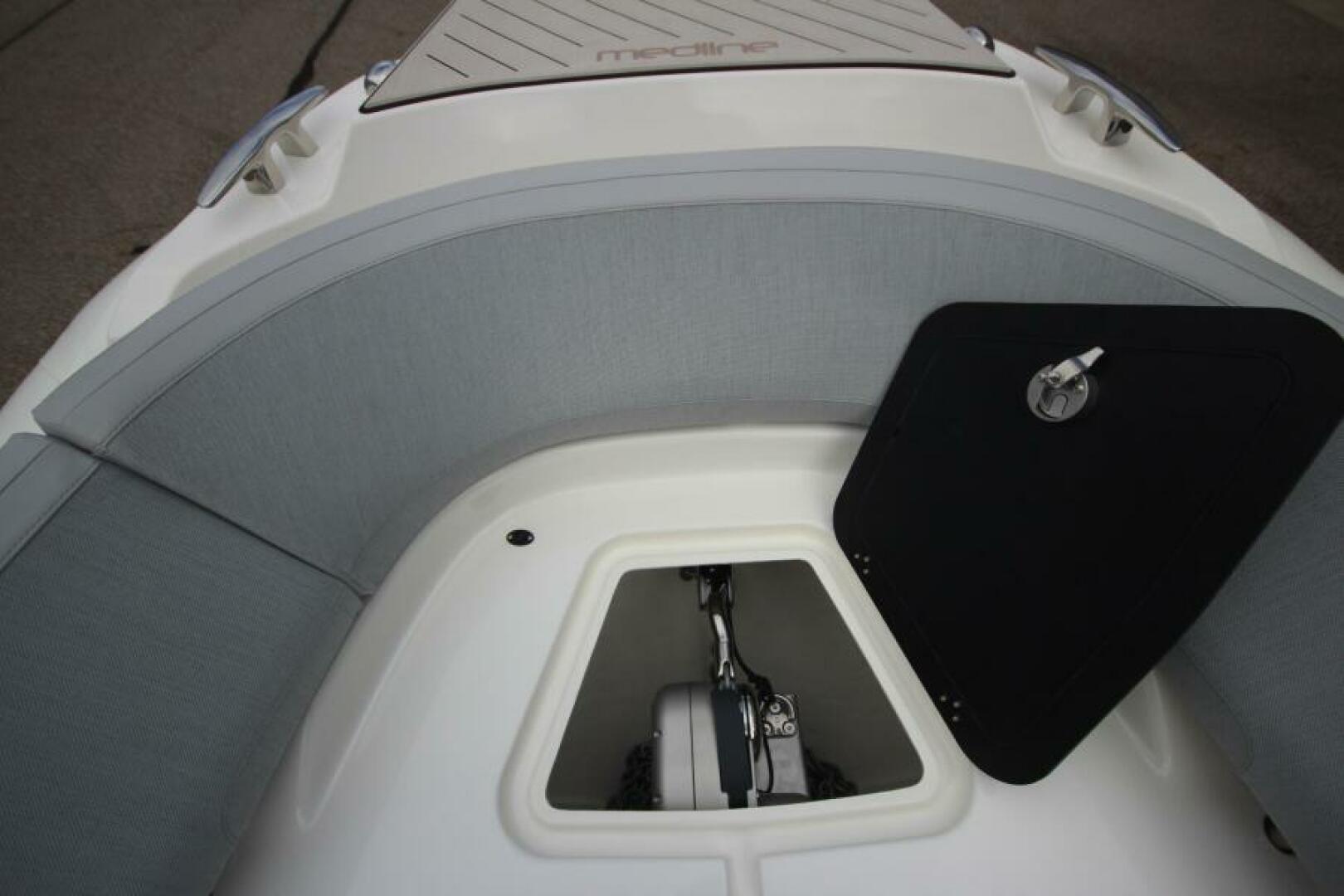 2024 Zodiac Medline 9 NEO - Image 80