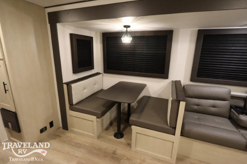 2025 Coachmen Northern Spirit DLX 5320BEDS - Image 20