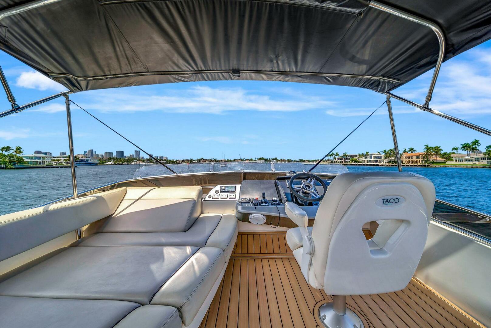 2011 Marquis - Image 17