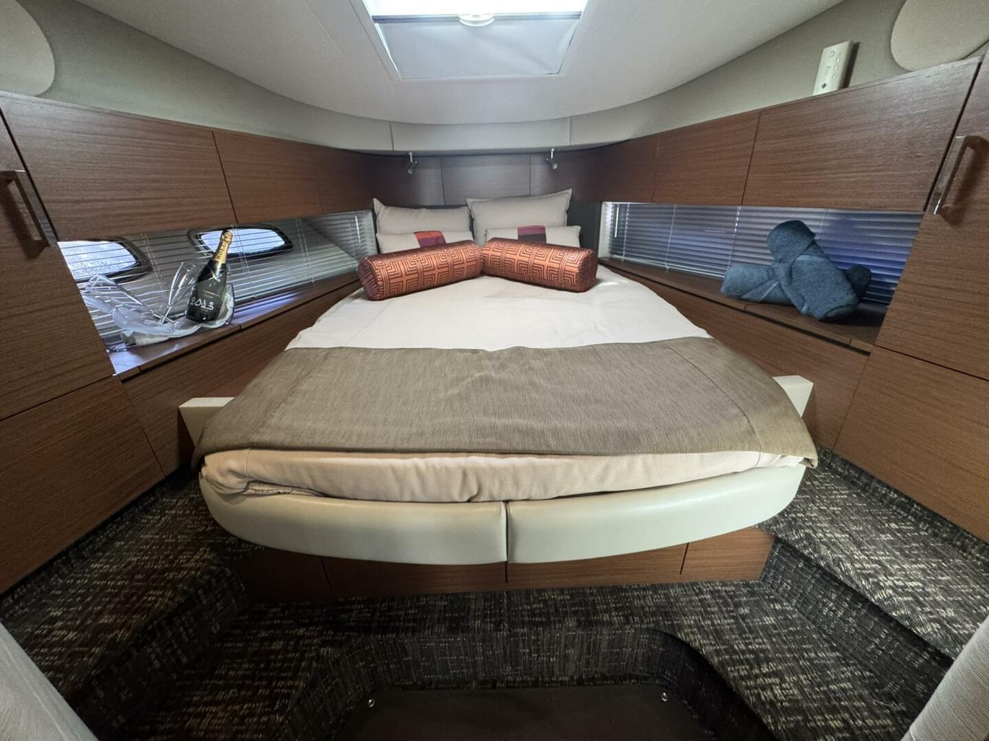 2016 Sea Ray 470 Sundancer - Image 20