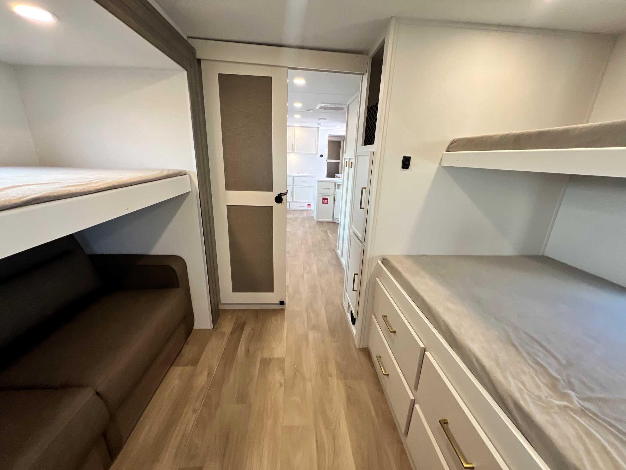 2027 Grand Design Transcend 335BHT - Image 23