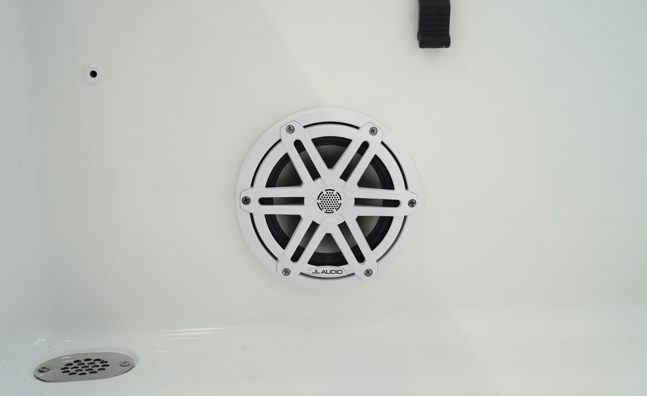 2027 SEA HUNT ULTRA 245SE - Image 25