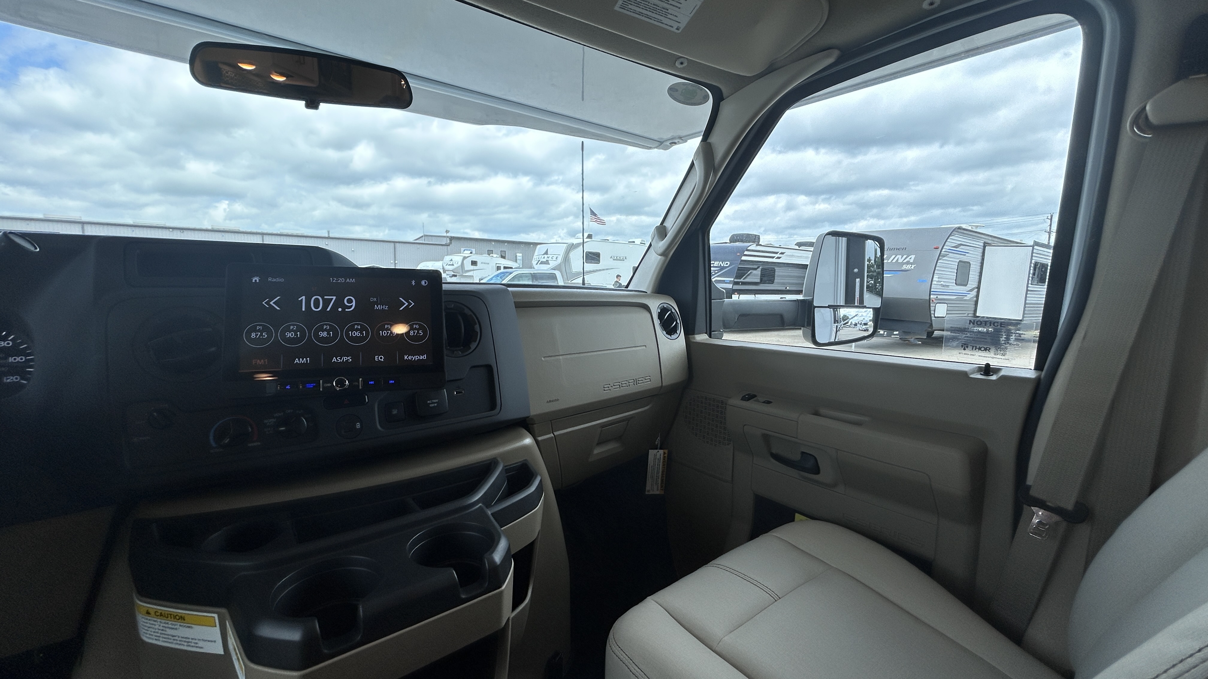 2026 Thor Motor Coach Quantum LF31 - Image 24
