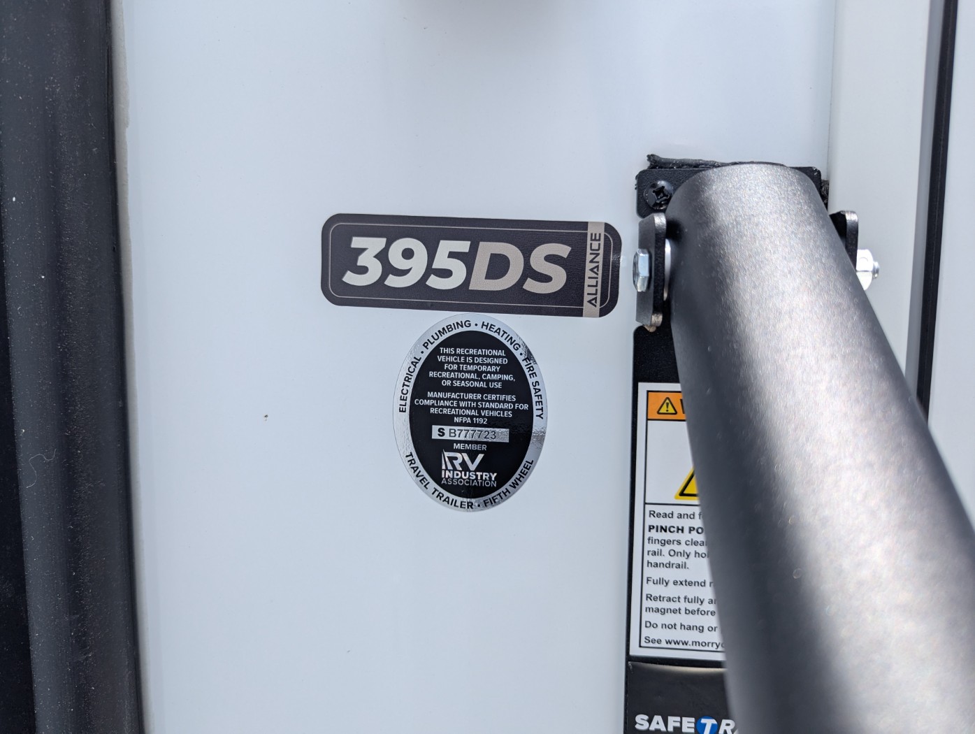2026 Alliance RV Paradigm 395DS - Image 6