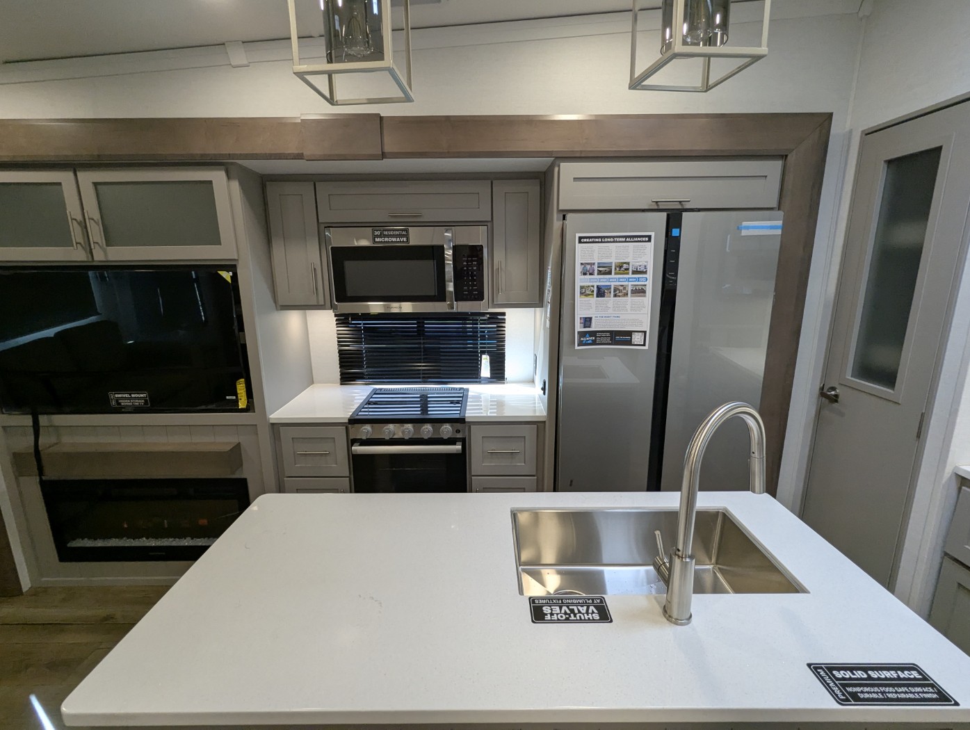 2026 Alliance RV Avenue 39MBR - Image 30