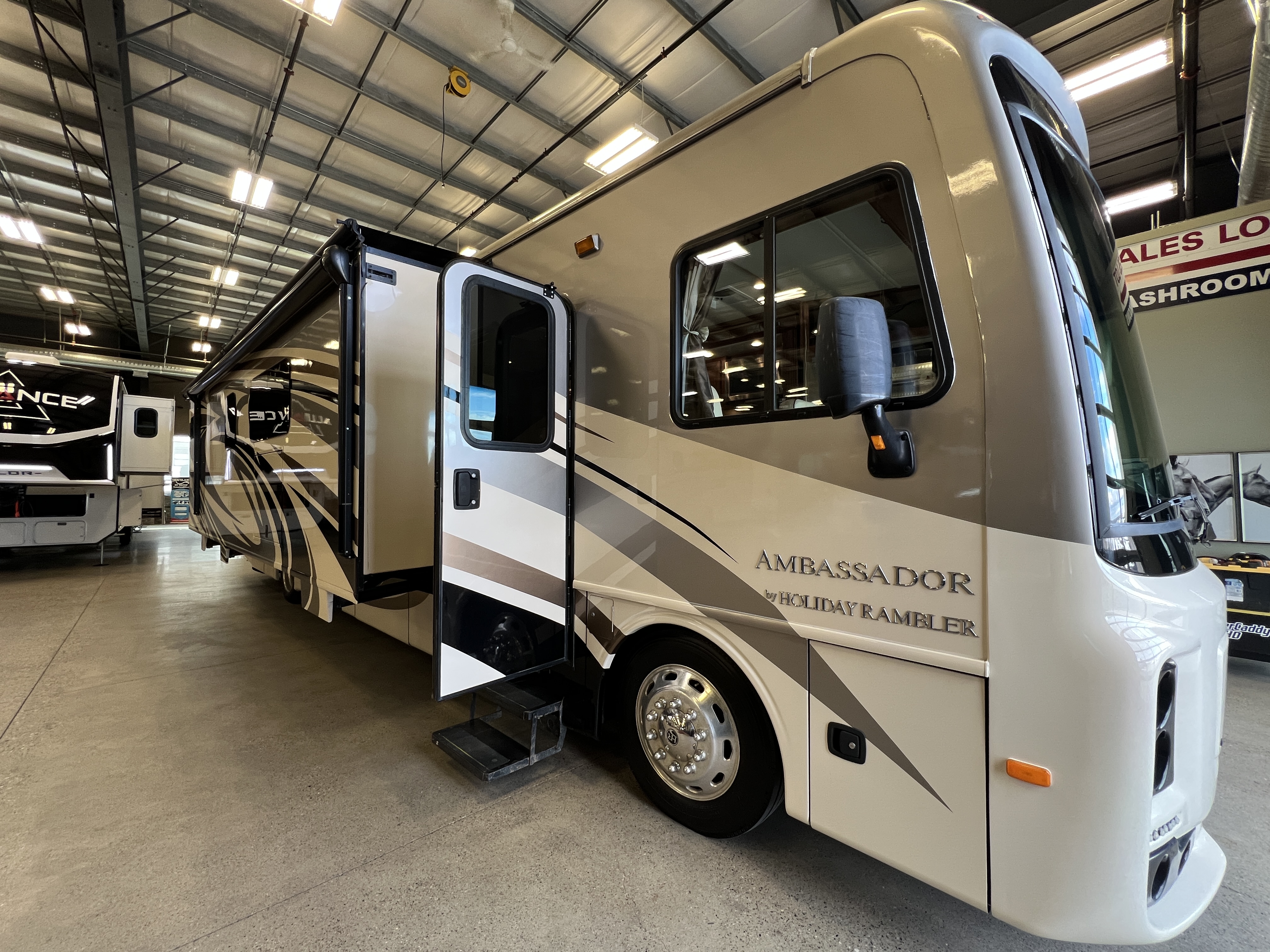 2015 Holiday Rambler Ambassador 38FST - Image 1
